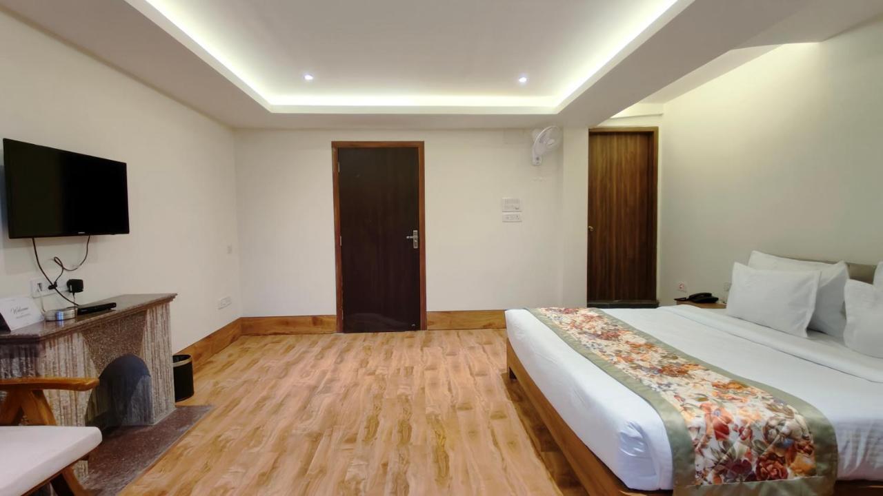 Mount Polaris Suites & Spa กาลิมปง ภายนอก รูปภาพ